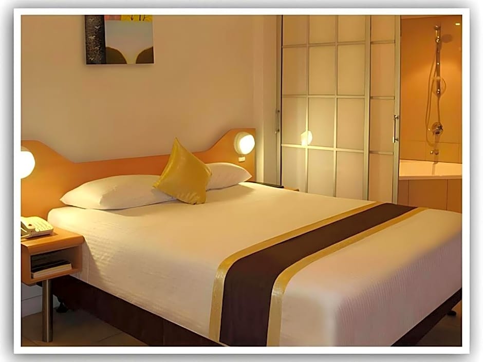 Peninsula International Hotel