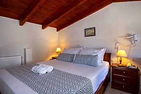 Deluxe Suite One Bedroom with Jetted Tub