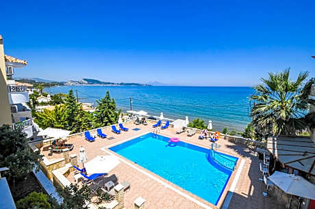 Nefeli Beach - living by the sea