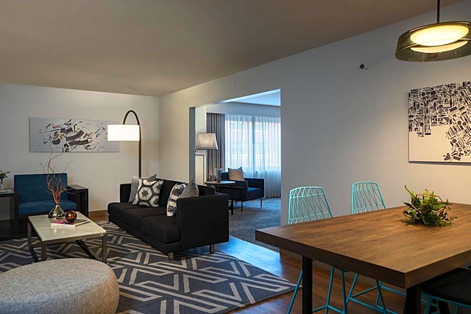 The Baronette Renaissance by Marriott Detroit-Novi Hotel