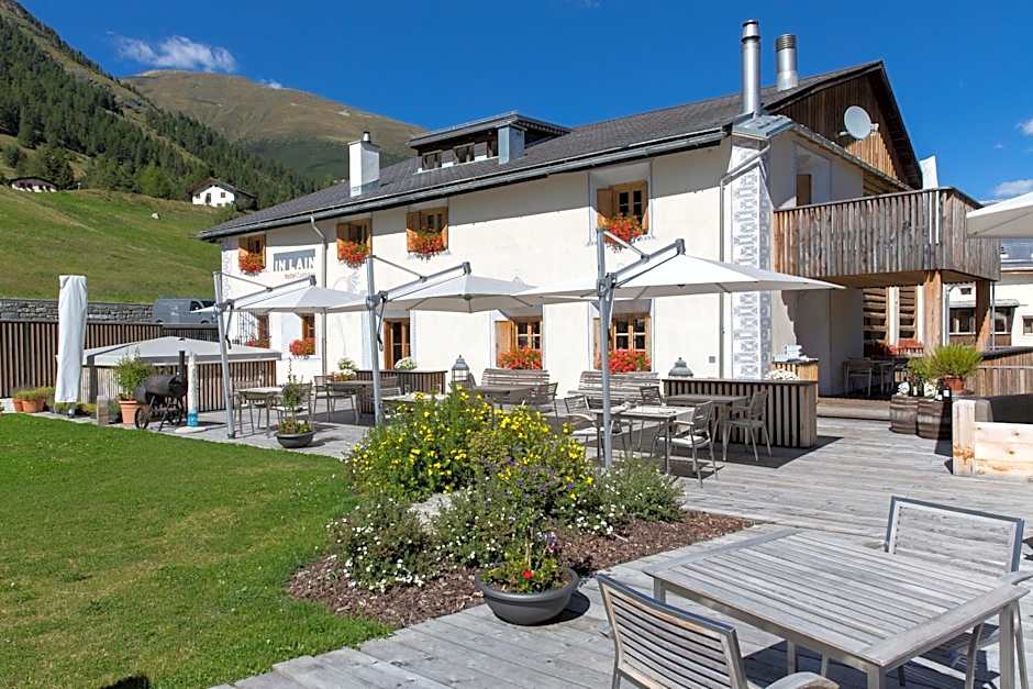 Relais & Châteaux IN LAIN Hotel Cadonau