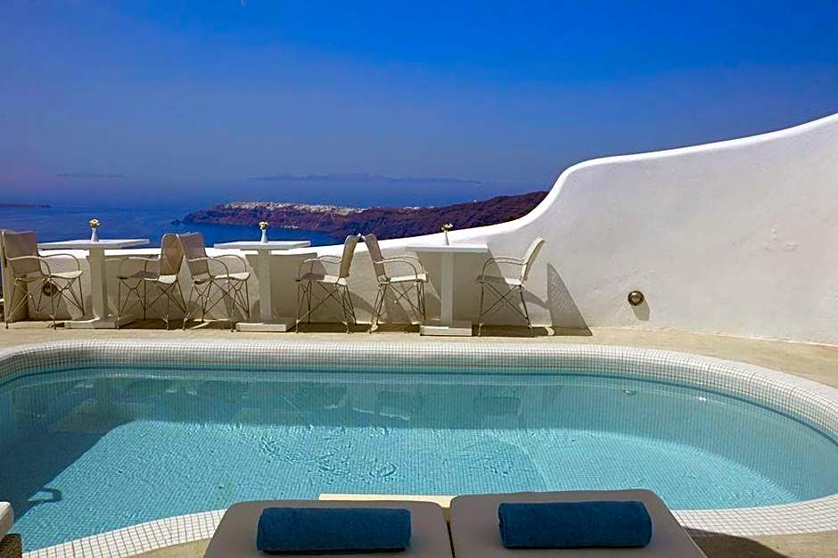 White Santorini Suites & Spa