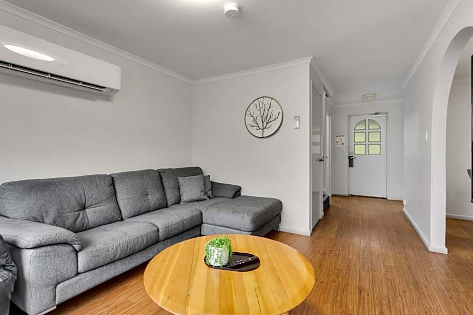 Elphin Serviced Apartments