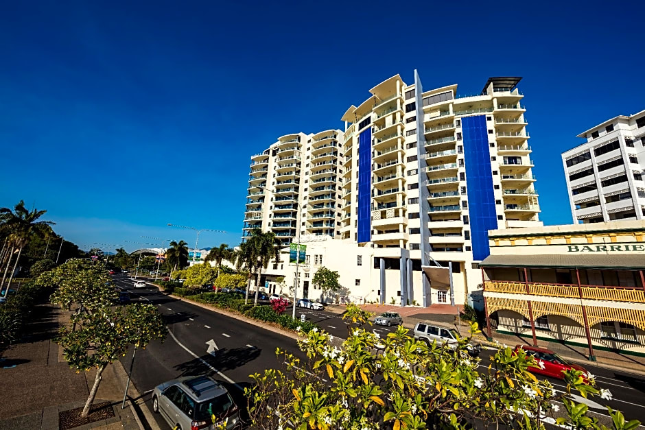 Jack & Newell Holiday Apartments