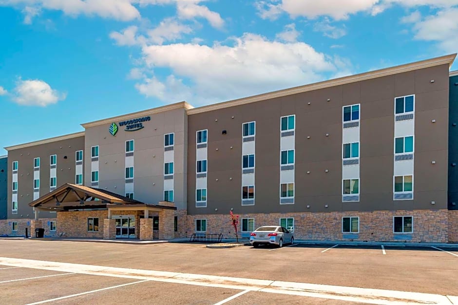 WoodSpring Suites Bakersfield Airport