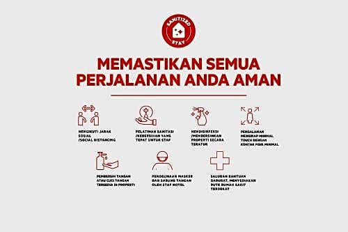 Vaccinated Staff - OYO 530 Guest House Omah Anakku Syariah