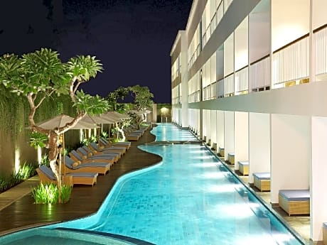 Ossotel Legian Hotel