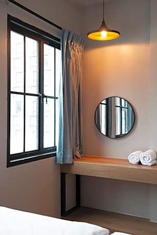 Basic Triple Room with Shared Bathroom