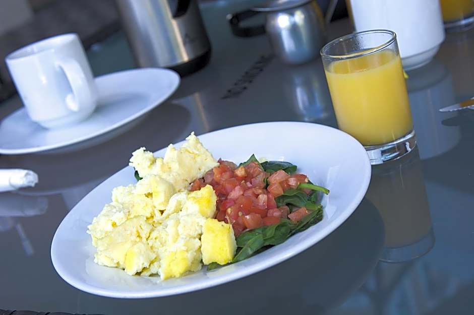 Staybridge Suites Holland By IHG