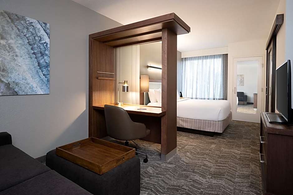 SpringHill Suites by Marriott Orlando at FLAMINGO CROSSINGS Town