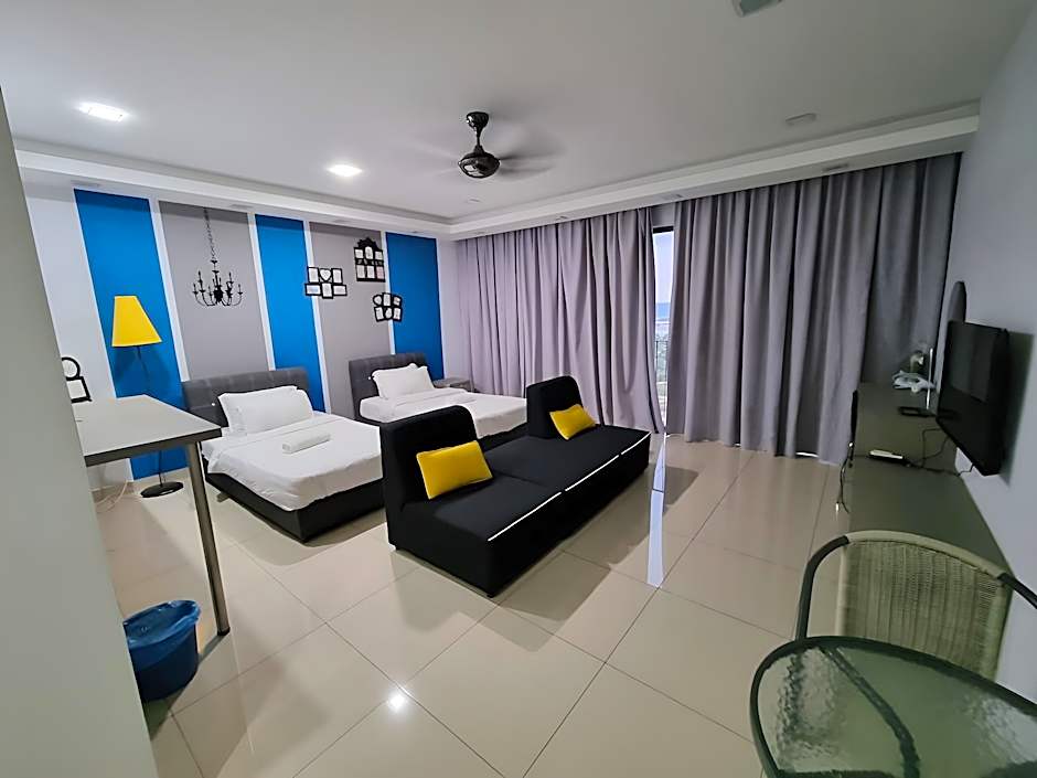 De Houz Guesthouse @ Setia Alam Trefoil