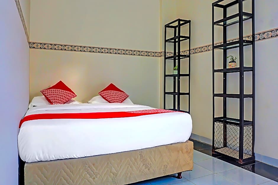 OYO 91900 Wisma Amrach