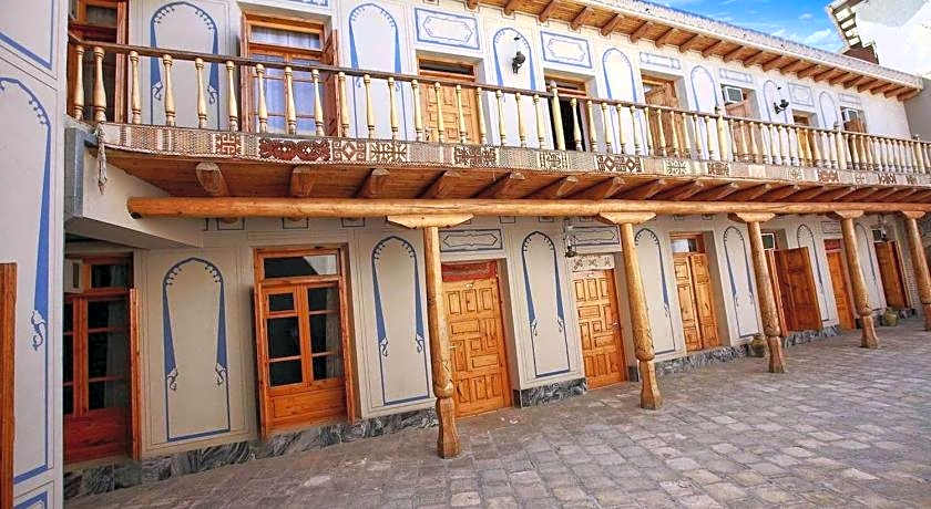 Lyabi House Hotel