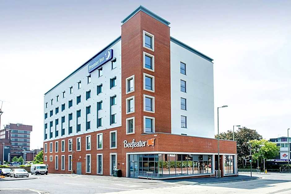 Premier Inn Farnborough Town Centre