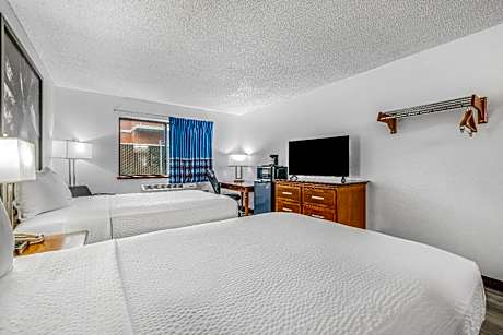 Deluxe Double Room with Two Double Beds - Non-Smoking
