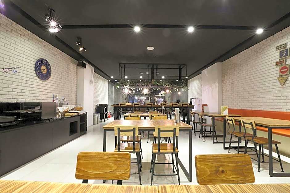 Aroma Chew Hotel