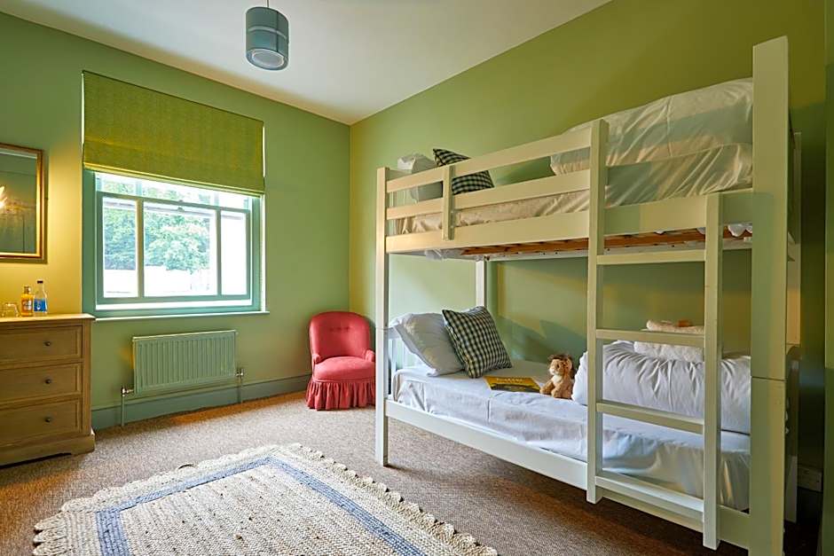 The Retreat, Elcot Park