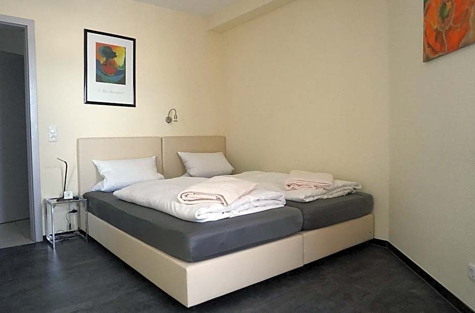 Photo 1 of 7 of 1 Bedroom Apartment
