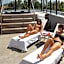Q Hotel