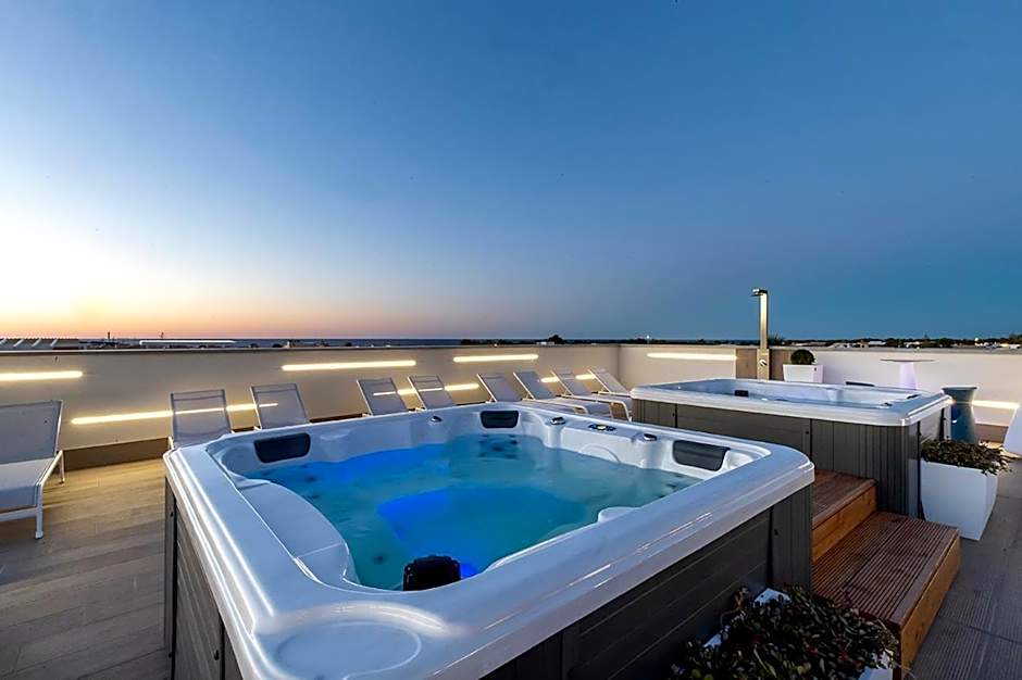 Sundeck Hotel
