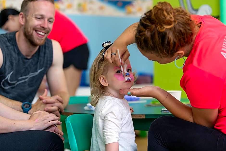 Constantinou Bros Athena Beach Hotel