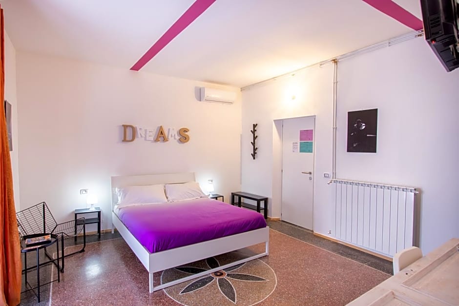 MAISON44