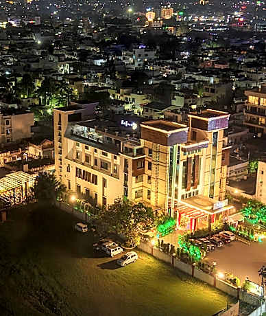 Hotel Saffron Leaf