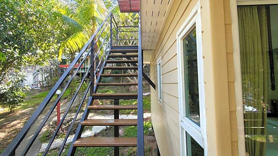 Hill Zone Home Stay by Little Paradise