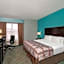 La Quinta Inn & Suites by Wyndham Knoxville East