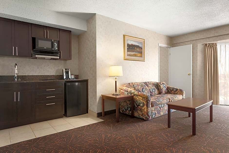 Travelodge by Wyndham Lloydminster