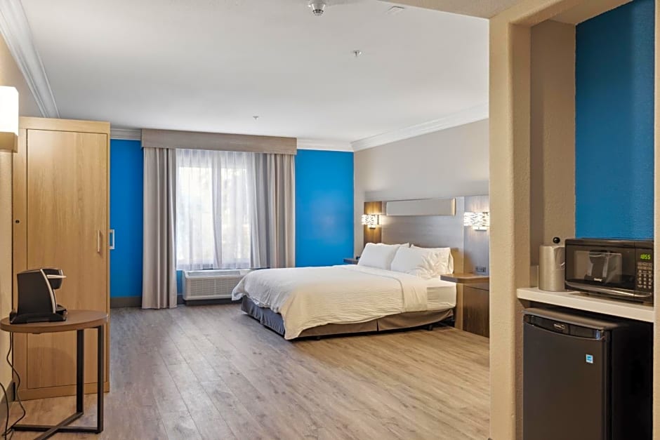 Holiday Inn Express Hotel & Suites Vacaville By IHG