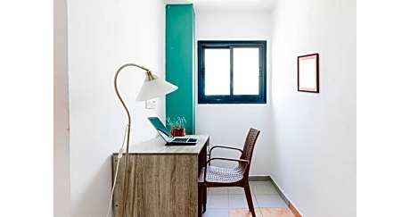 Bed in 10-Bed Mixed Dormitory Room