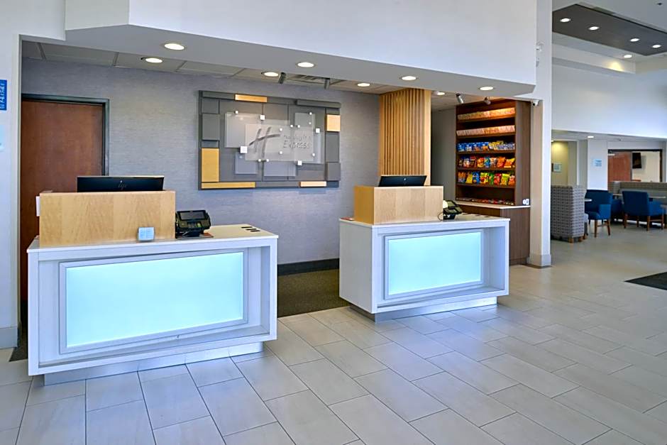 Holiday Inn Express Madera By IHG