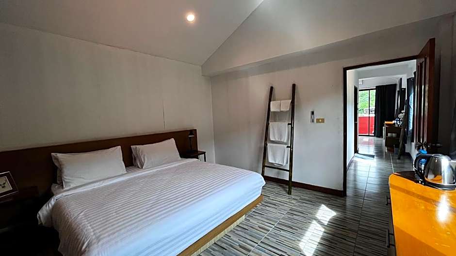 Coco Mountain View Guest House Hotel