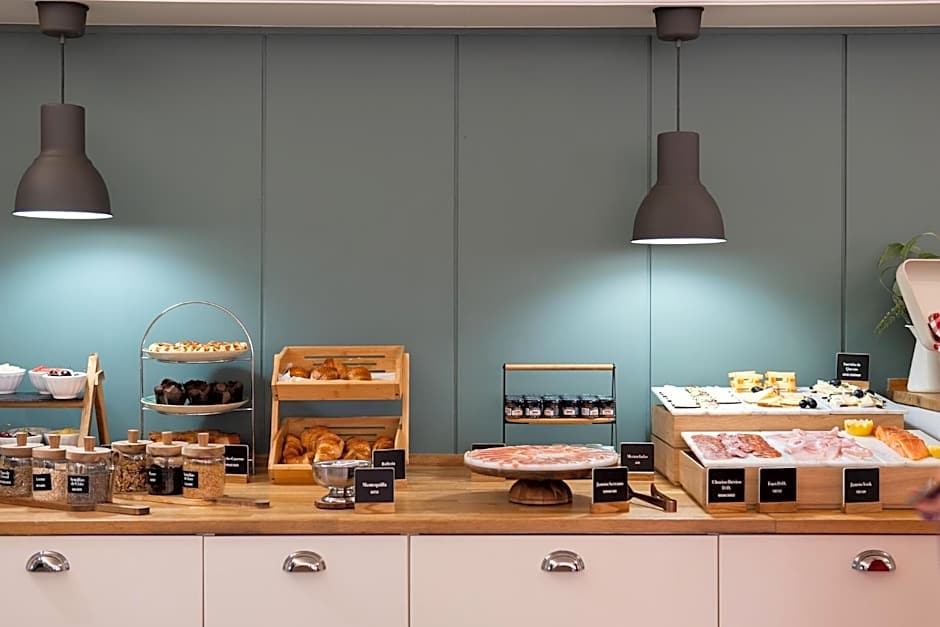 Tres Torres Atiram Hotels