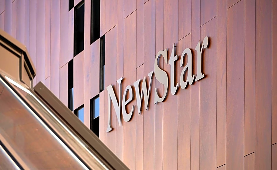 Newstar Hotel (Free Parking)