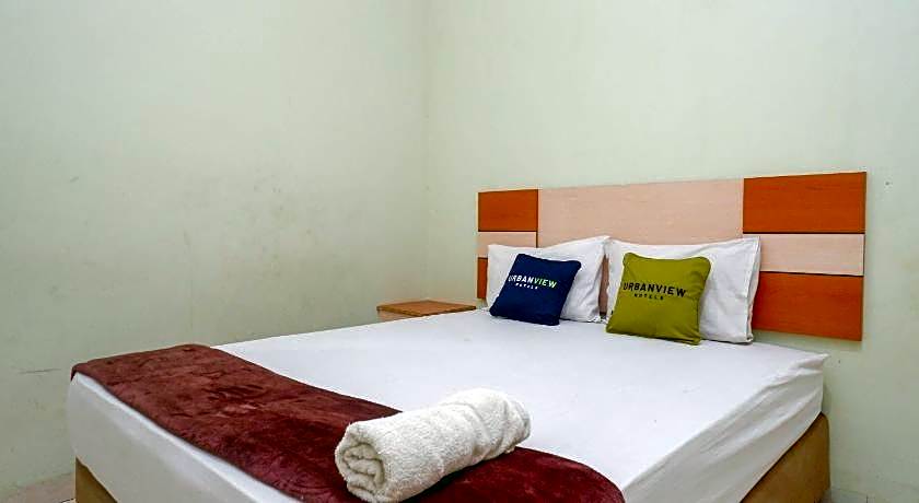 Urbanview Hotel Platinum Parepare