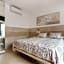 Hostal House