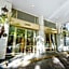 Loi Suites Recoleta Hotel