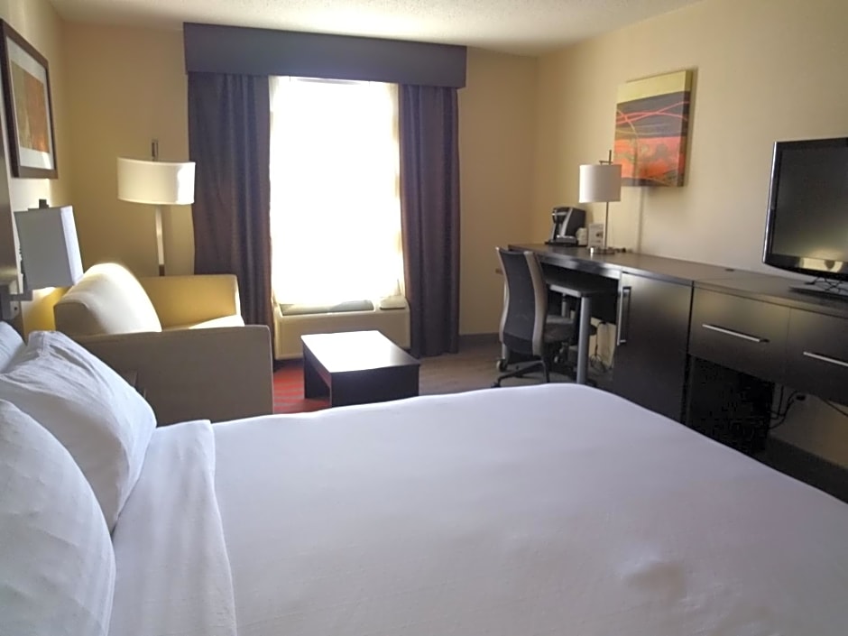 Holiday Inn Express Hotel & Suites Waterford