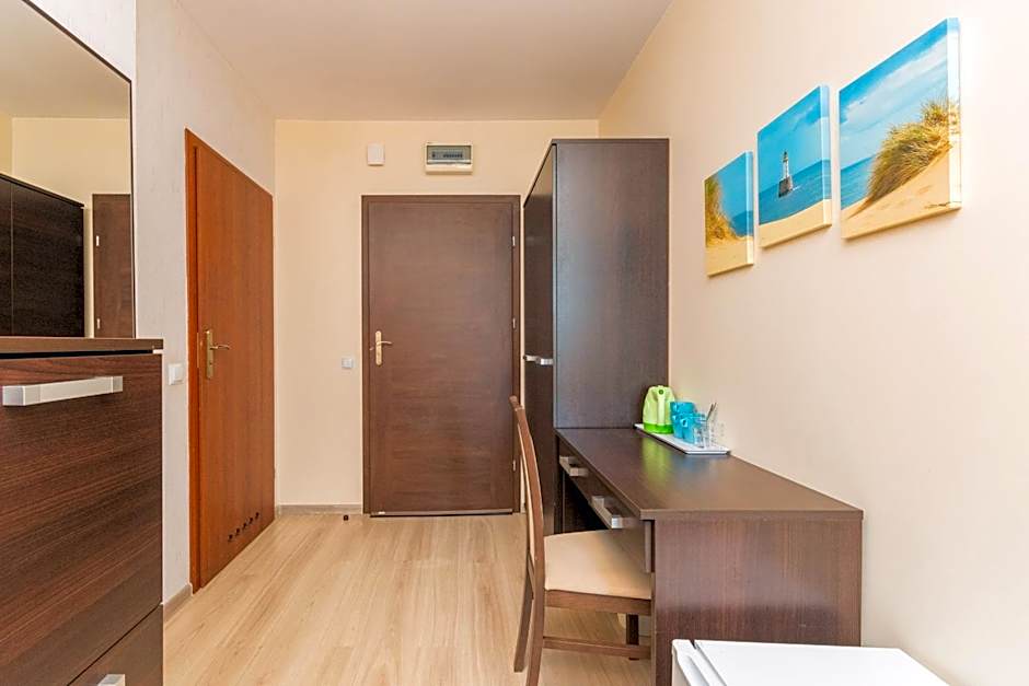 Sztutowo Lazurowy Dwór - Apartamenty oraz Pokoje z Parkingiem