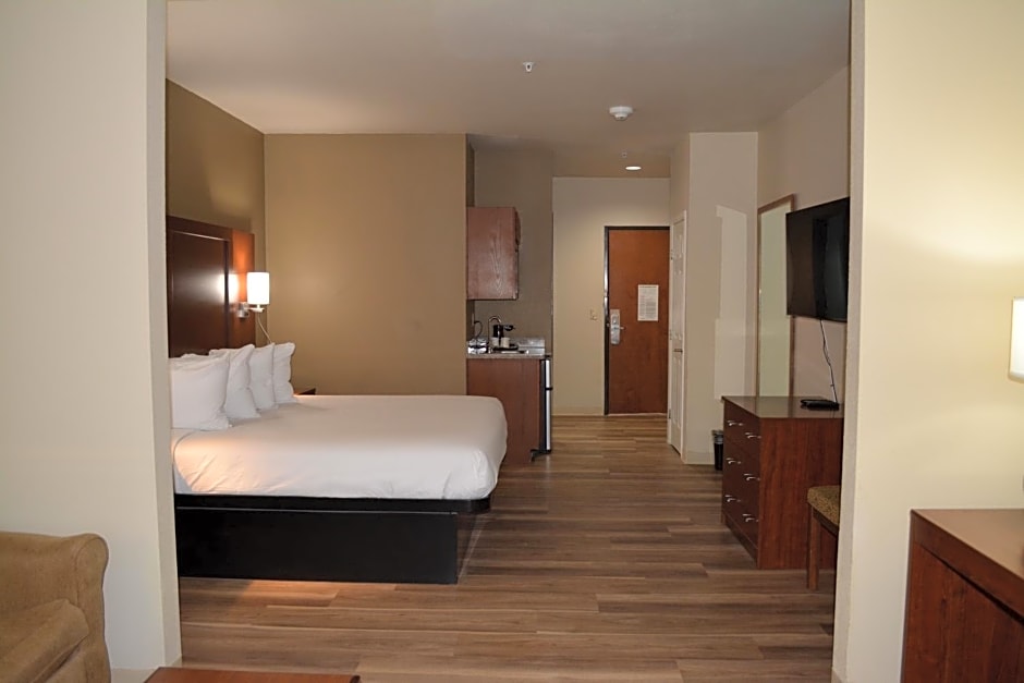 Wingate by Wyndham College Station South