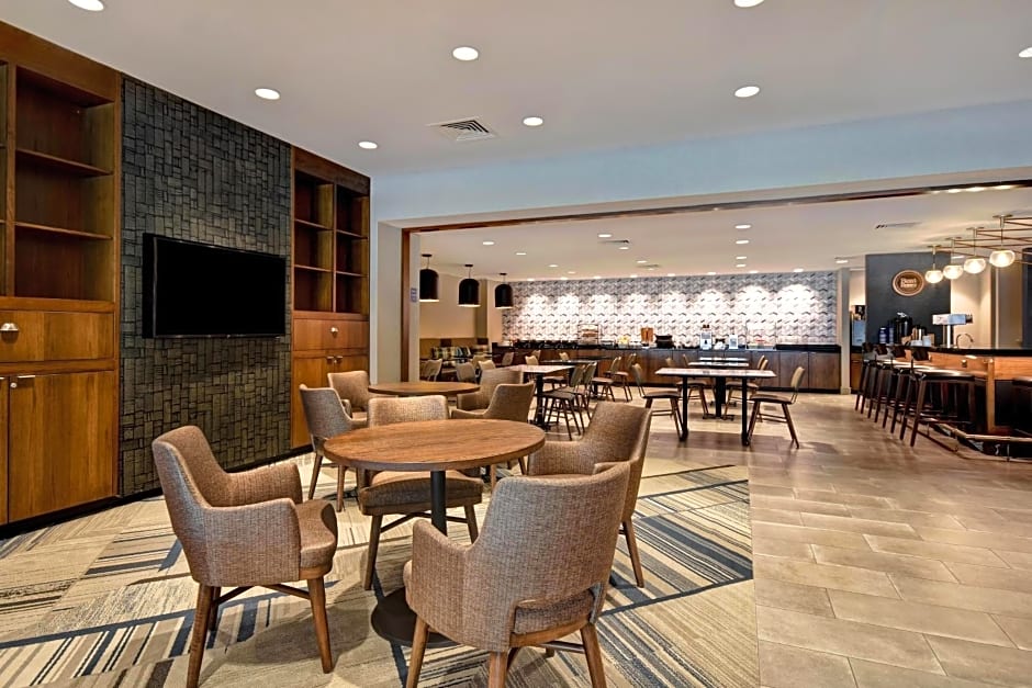 Four Points by Sheraton Boston Newton