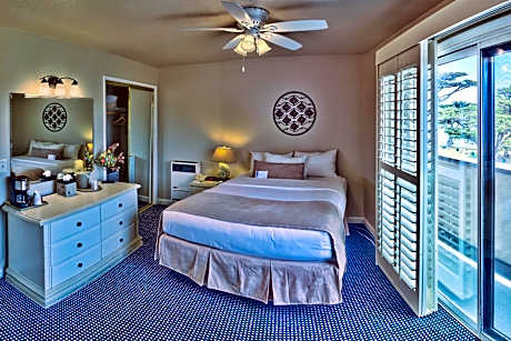 Queen Room with Balcony