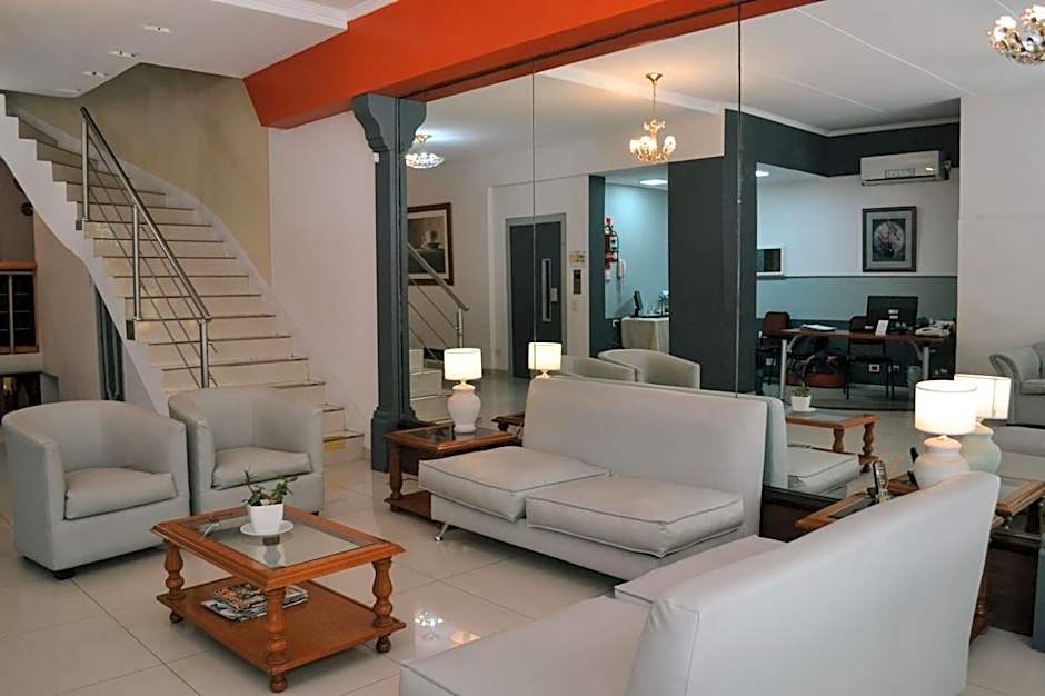 Alpino Hotel