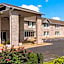 Econo Lodge Inn & Suites Fairview Heights - St. Louis