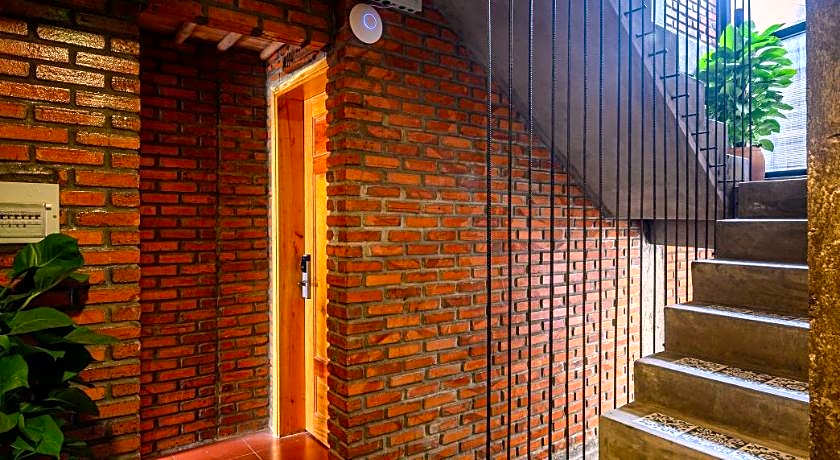 Mira Bai Xep - The Hidden Jewel