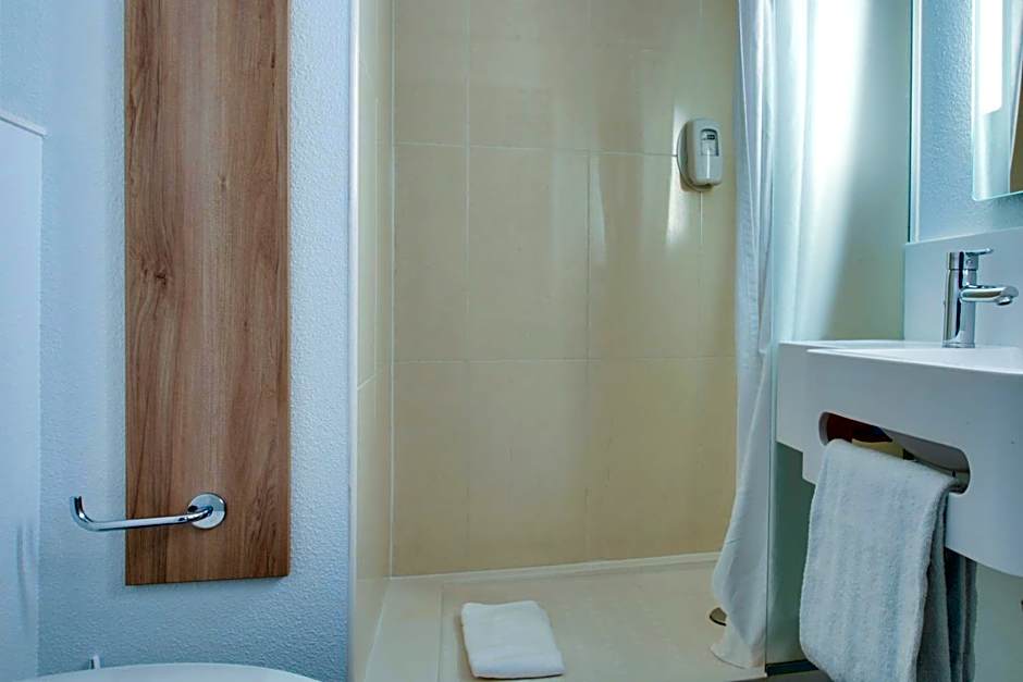 B&B HOTEL Reims Bezannes