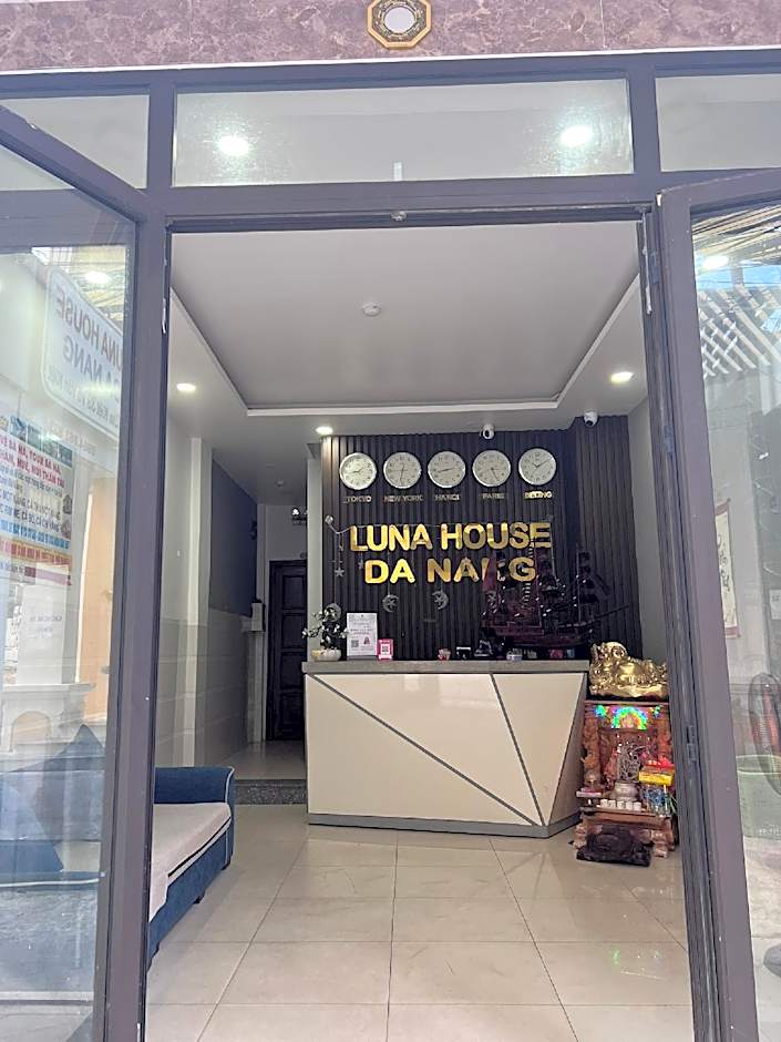 Luna House Danang Hotel