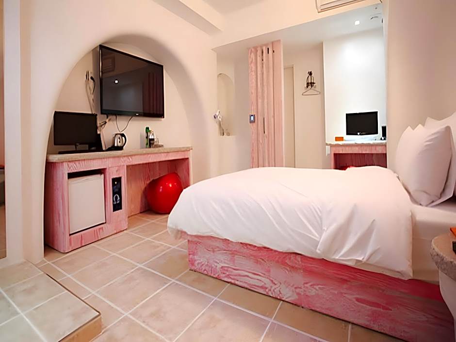 Photo 1 of 4 of Deluxe 1 Double Bed